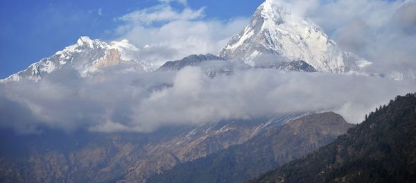 A US helicopter, carrying aid to victims of the earthquake in Nepal, has gone missing. A US army spokesperson reported there were six US Marines and two Nepalese soldiers on board. - Sputnik International