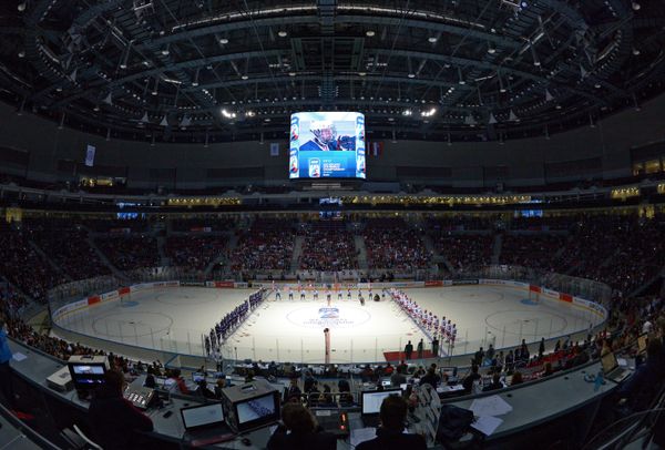 Russia Beats U.S. in Under-18 Opener - Sputnik International