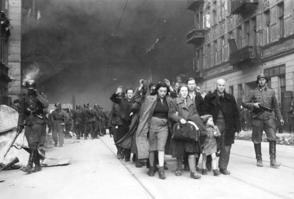 Warsaw Ghetto Uprising in April 1943 - Sputnik International