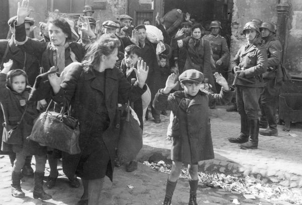 Warsaw Ghetto Uprising in April 1943 - Sputnik International