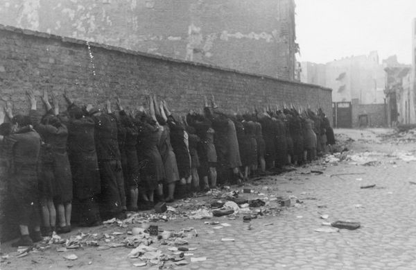 Warsaw Ghetto Uprising in April 1943 - Sputnik International