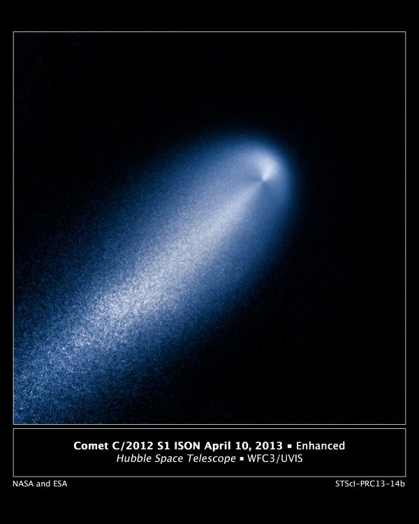 An enhanced image by Hubble of the comet ISON shows dust particles being released from the comet’s core An enhanced image by Hubble of the comet ISON shows dust particles being released from the comet’s core - Sputnik International