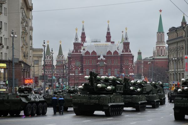 First Nighttime Rehearsal of Victory Parade Held on Red Square - Sputnik International