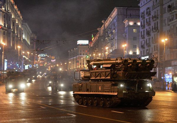 First Nighttime Rehearsal of Victory Parade Held on Red Square - Sputnik International