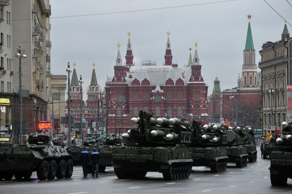 First Nighttime Rehearsal of Victory Parade Held on Red Square - Sputnik International