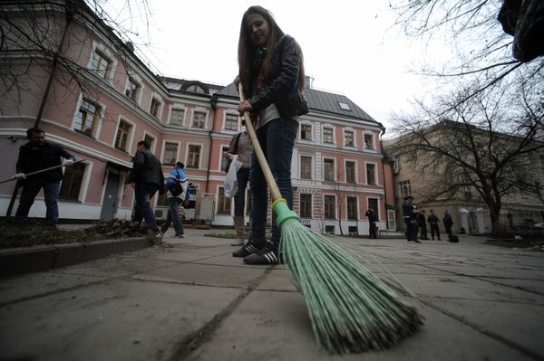 Over 1 Million Take Part in Moscow Clean-Up – City Hall - Sputnik International