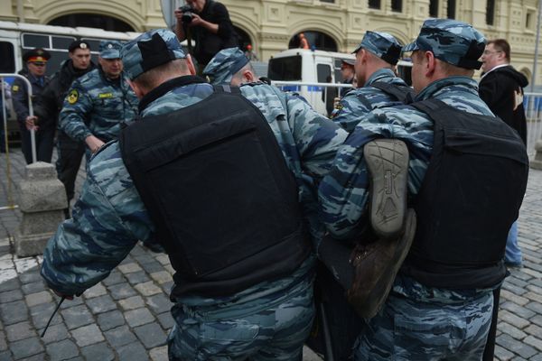 Almost 30 Anti-Putin Protesters Detained on Red Square - Sputnik International