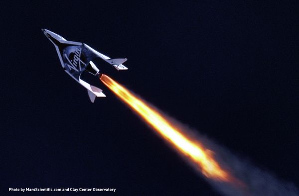 Virgin Galactic Fires Rocket Engine in Flight - Sputnik International