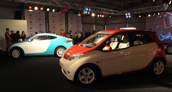 Yo-Mobiles - Sputnik International
