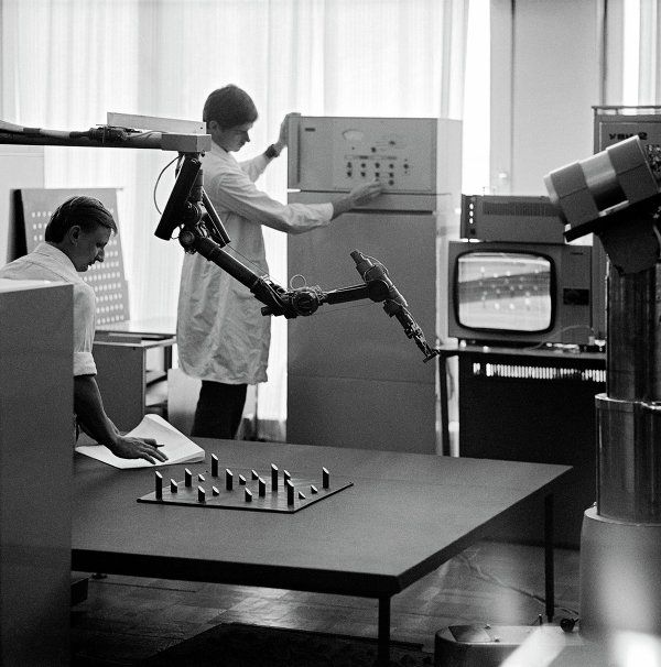 RIA Novosti Photos Tell the Story of Soviet and Russian Robot Technology - Sputnik International