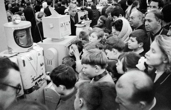 RIA Novosti Photos Tell the Story of Soviet and Russian Robot Technology - Sputnik International