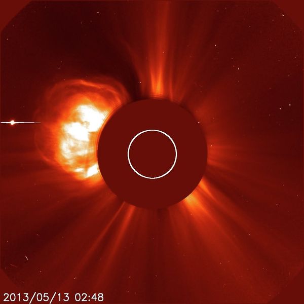 The coronal mass ejection that occurred on May 13, 2013, after a solar flare.  - Sputnik International