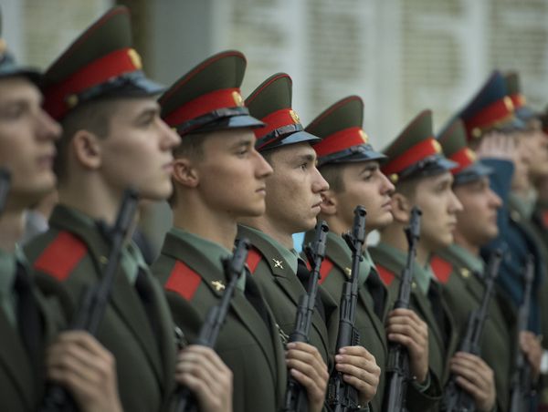 Thirty-six athletes who could represent Russia at the Sochi Olympics took their military oath Sunday at Central Museum of the Great Patriotic War in Moscow. - Sputnik International