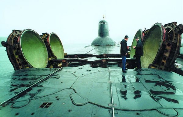 Russia to Scrap World’s Biggest Nuclear Subs - Sputnik International