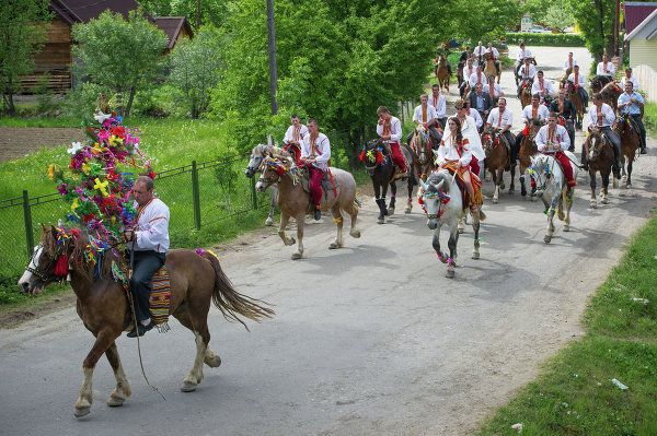 Traditional Hutsul Wedding in Western Ukraine Traditional Hutsul Wedding in Western Ukraine - Sputnik International