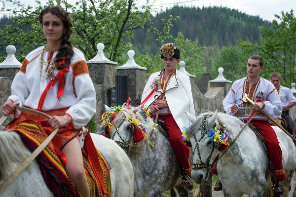 Traditional Hutsul Wedding in Western Ukraine Traditional Hutsul Wedding in Western Ukraine - Sputnik International