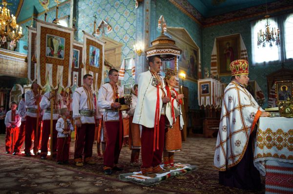 Traditional Hutsul Wedding in Western Ukraine - Sputnik International