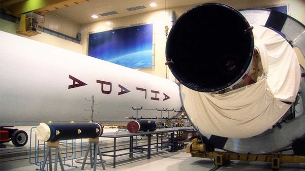 Angara Rocket Displayed at Khrunichev Center Prior to Shipment - Sputnik International