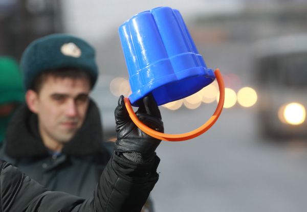 Police Apologizes for Beating Russian Activists - Sputnik International