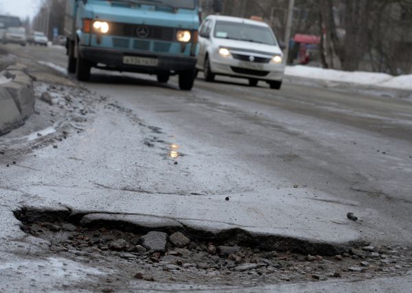 Russian Prosecutor Probes $43 Mln Road Repair ‘Misspend’ - Sputnik International