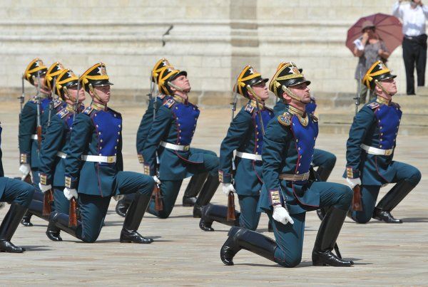 The Changing of the Kremlin Guard, on International Children's Day - Sputnik International