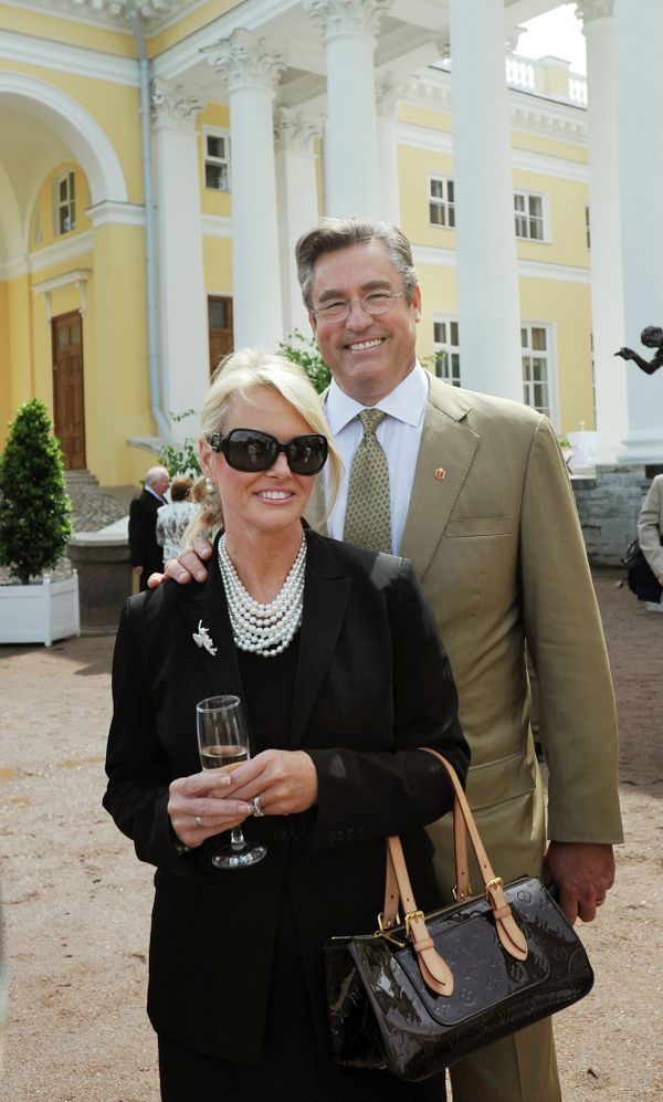 Michael Romanoff-Ilyinsky with his wife - Sputnik International
