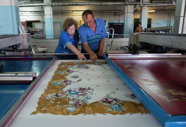 How Russian Shawls Are Made - Sputnik International