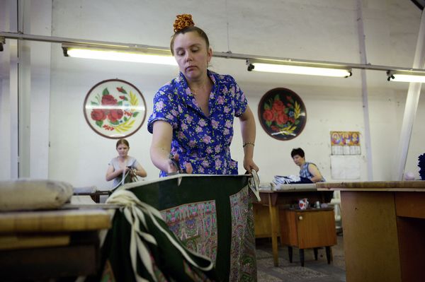 How Russian Shawls Are Made - Sputnik International