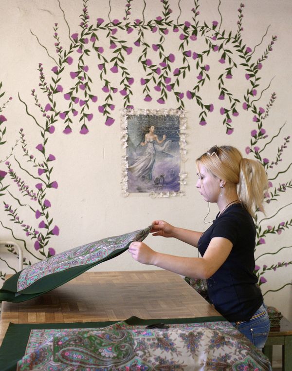 How Russian Shawls Are Made - Sputnik International