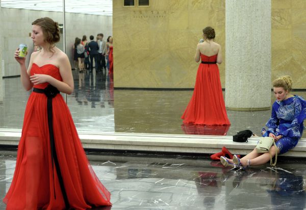 School leaving parties in Moscow and St Petersburg - Sputnik International
