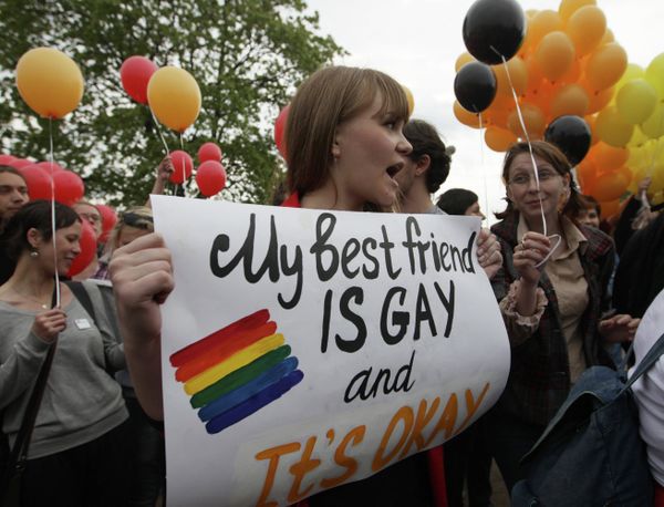 Gay Activist Ordered to Pay Costs to Anti-Gay Lawmaker - Sputnik International