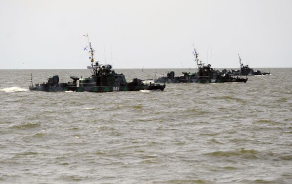 Two new roadstead cutters with joystick handling have started moving toward the Caspian Sea where remaining tests on the boats will be conducted before their inclusion into the Caspian Flotilla (CFl) in October or November - Sputnik International