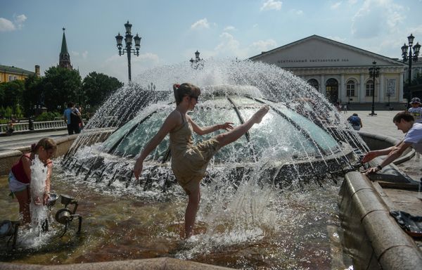 Heat Wave Hits Moscow and St. Petersburg - Sputnik International