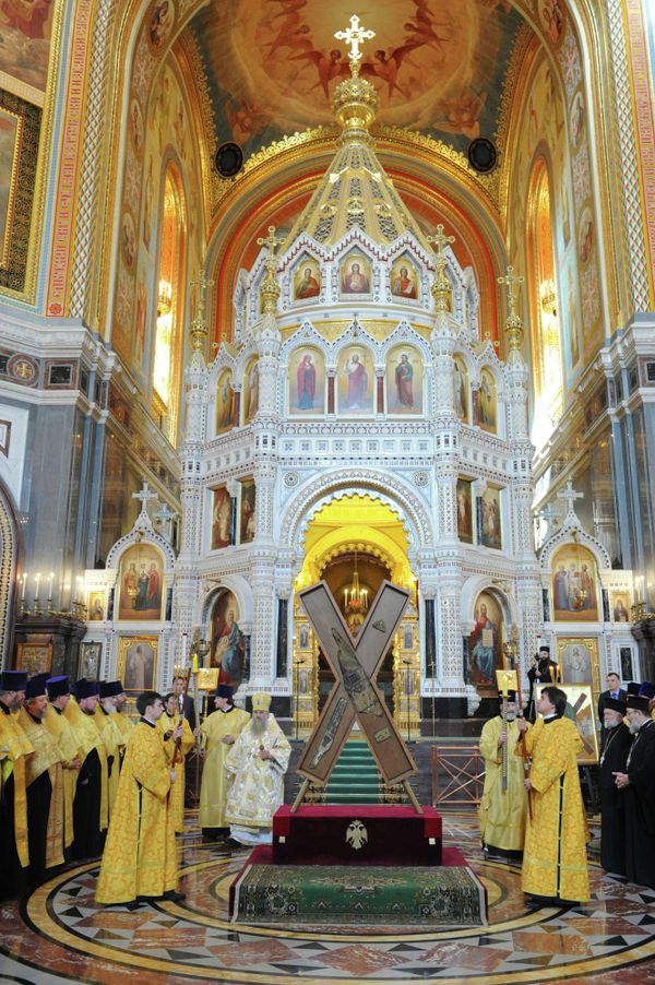 Thousands Line Up in Moscow to See Cross of St. Andrew - Sputnik International