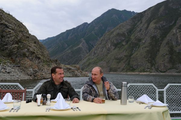 Vladimir Putin and Dmitry Medvedev Holiday in Siberia Vladimir Putin and Dmitry Medvedev Holiday in Siberia - Sputnik International