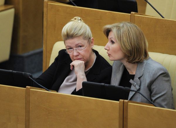 Yelena Mizulina and Olga Batalina - Sputnik International