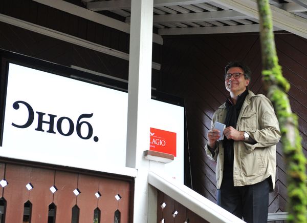 Snob Mag Tops Russian Foul-Mouthed Media Survey - Sputnik International