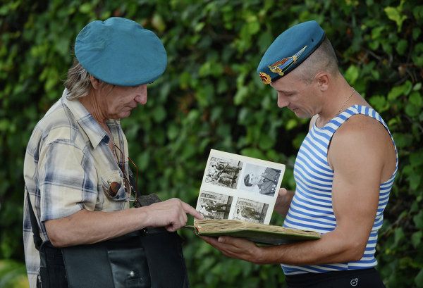 Russians Celebrate Paratrooper Day - Sputnik International