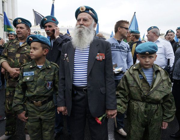 Russians Celebrate Paratrooper Day - Sputnik International