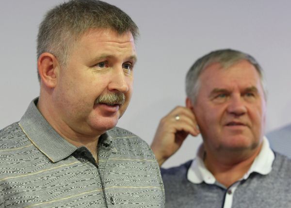 Vasily Tikhonov (left), Son of Legendary Soviet Hockey Coach, Dead at 56 - Sputnik International