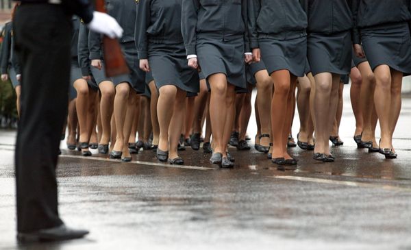 About 50,000 women are serving as officers and petty officers in the Russian military - Sputnik International