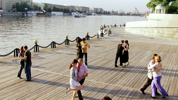 Life expectancy is Russia has gone up to 71.2 years and the gap between male and female life expectancy has decreased, according to the Russian healthcare minister. Life expectancy is Russia has gone up to 71.2 years and the gap between male and female life expectancy has decreased, according to the Russian healthcare minister. - Sputnik International