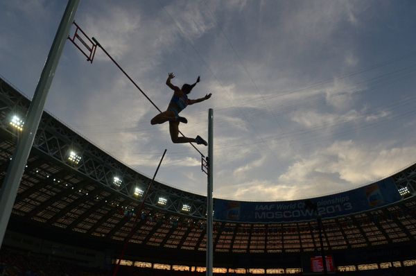 Moscow 2013: Isinbayeva Takes Glorious Gold on Home Soil - Sputnik International