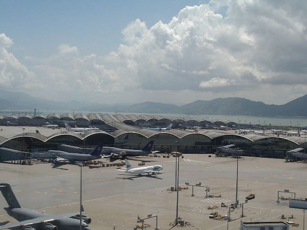Russian Woman Held at Hong Kong Airport With 12 Kilos of Cocaine – Report - Sputnik International