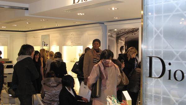 According to Luxury Daily, online purchases of luxury goods totaled $8.6 billion in Russia last year. - Sputnik International