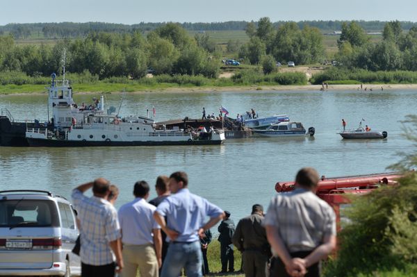Russian Boat Crash Kills 4, Injures Dozens in Siberia - Sputnik International