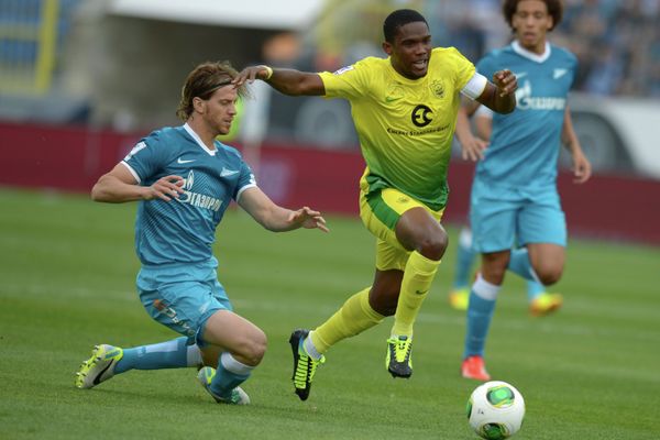 Cristian Ansaldi (left) and Samuel Eto'o - Sputnik International