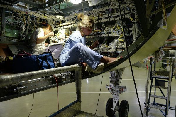 Building the Sukhoi Superjet - Sputnik International