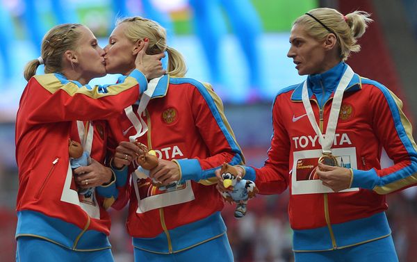 Ksenia Ryzhova, Yulia Guschina and Antonina Krivoshapka - Sputnik International