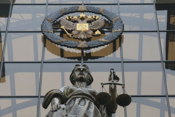 Russia’s highest court has ruled that a controversial law banning “gay propaganda” is not in breach of the Constitution - Sputnik International